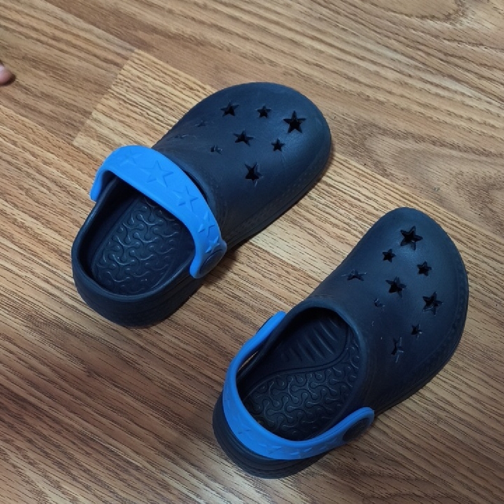 Black and Blue Water Shoes with Perforated Design